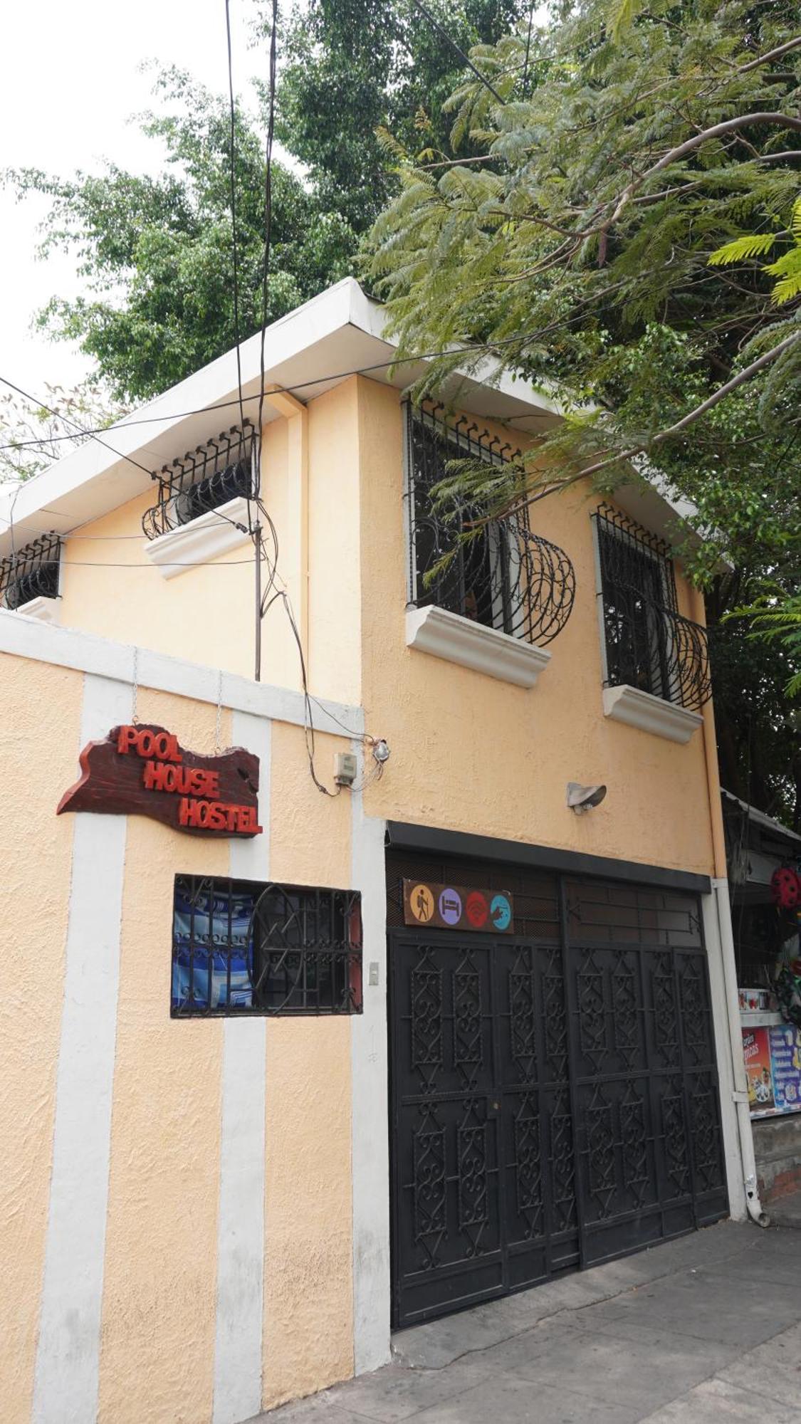 Pool House Hostel Santa Ana Exterior photo